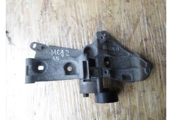 кронштейн генератора Renault Megane II, Scenic II, Kangoo 1.5 dci, 8200425034